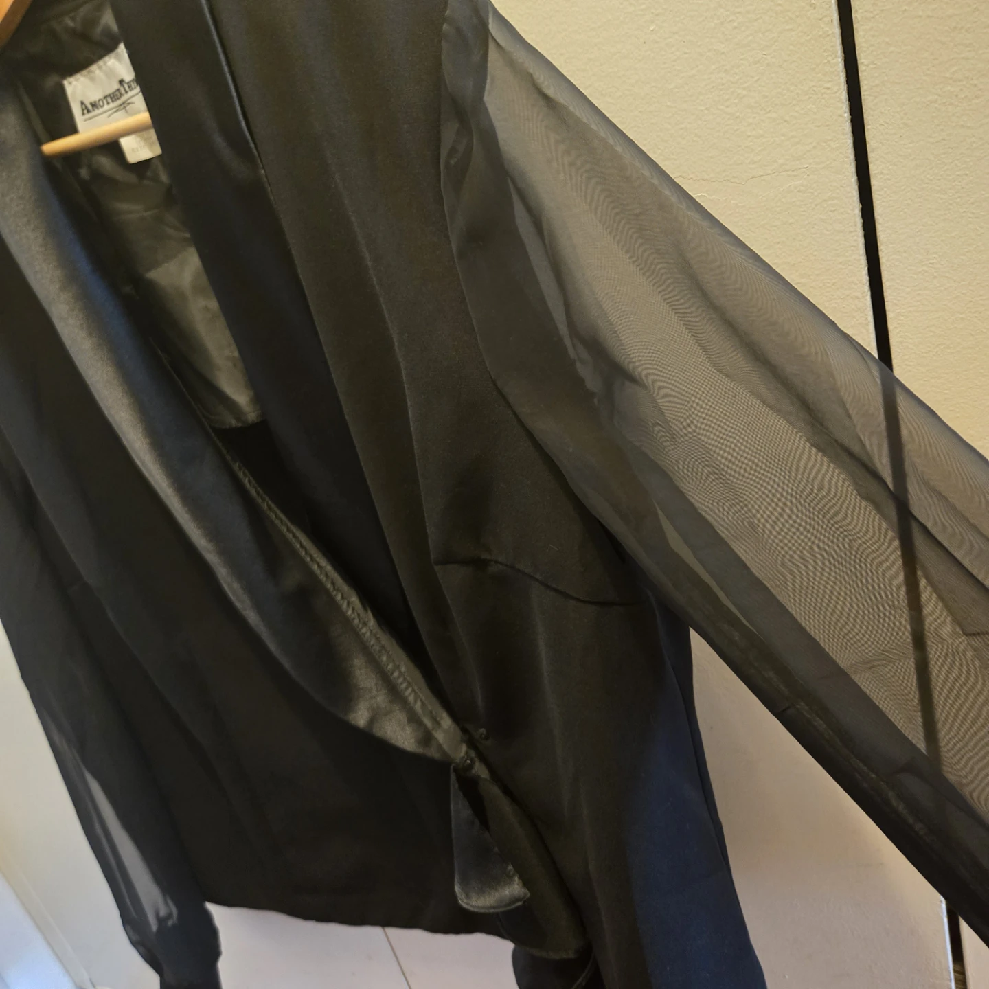 * FREE * Black Satin Sheer Sleeve Blazer - photo 3