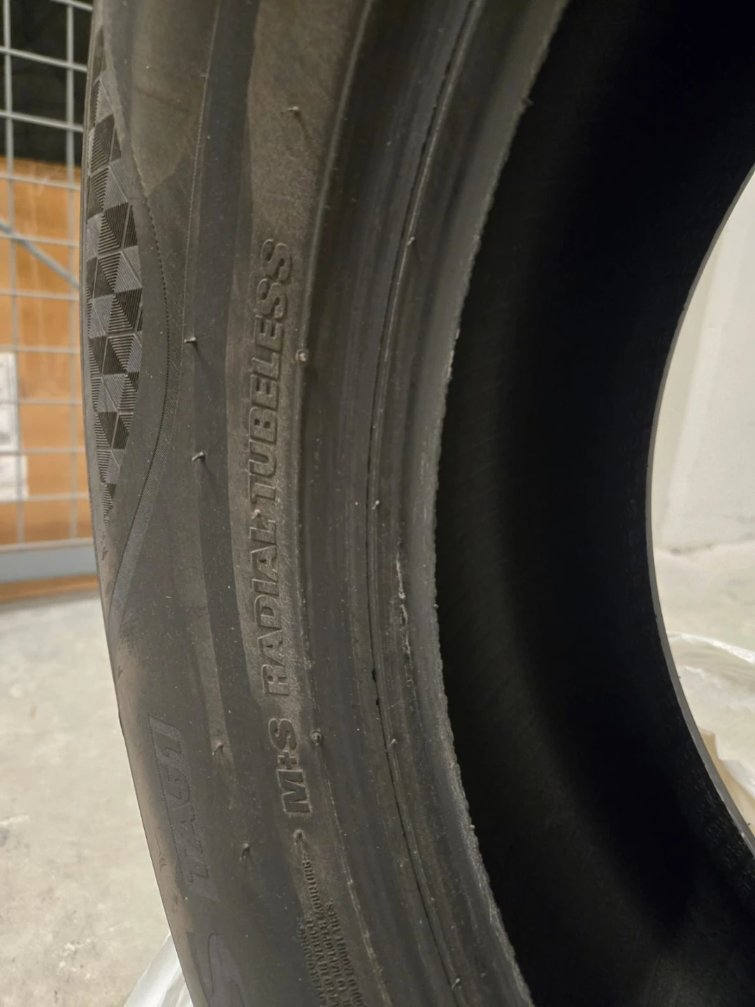Kumho 215/60R17 96H All Season Tire - photo 4