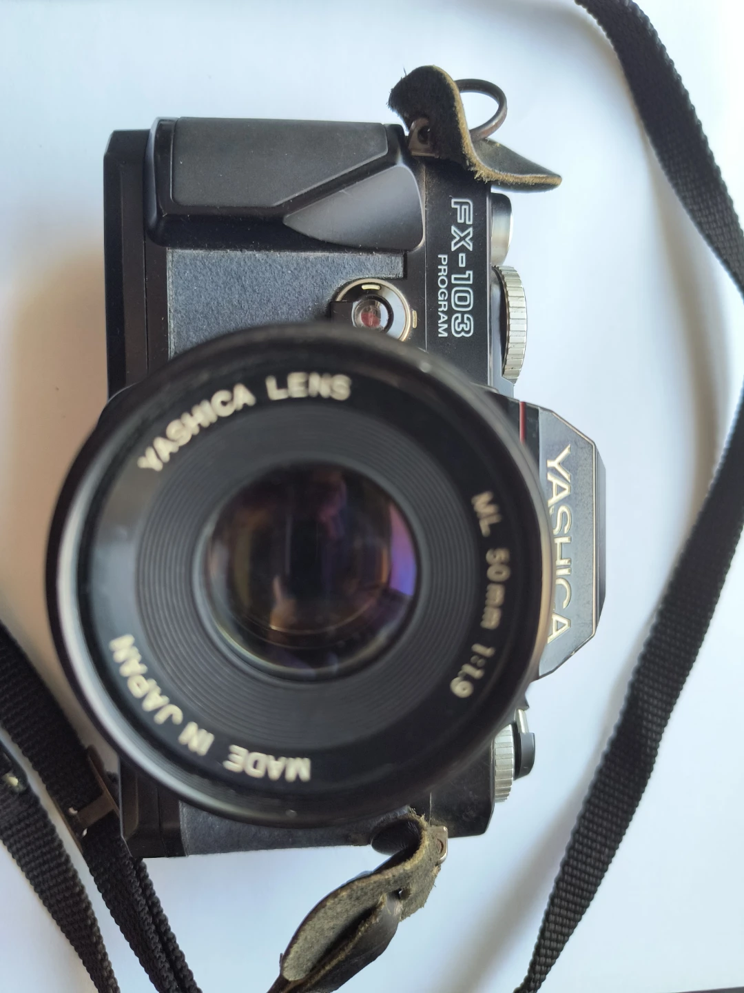 Shutter stuck ? Yashica FX-103 Program 35mm Film Camera 1980s