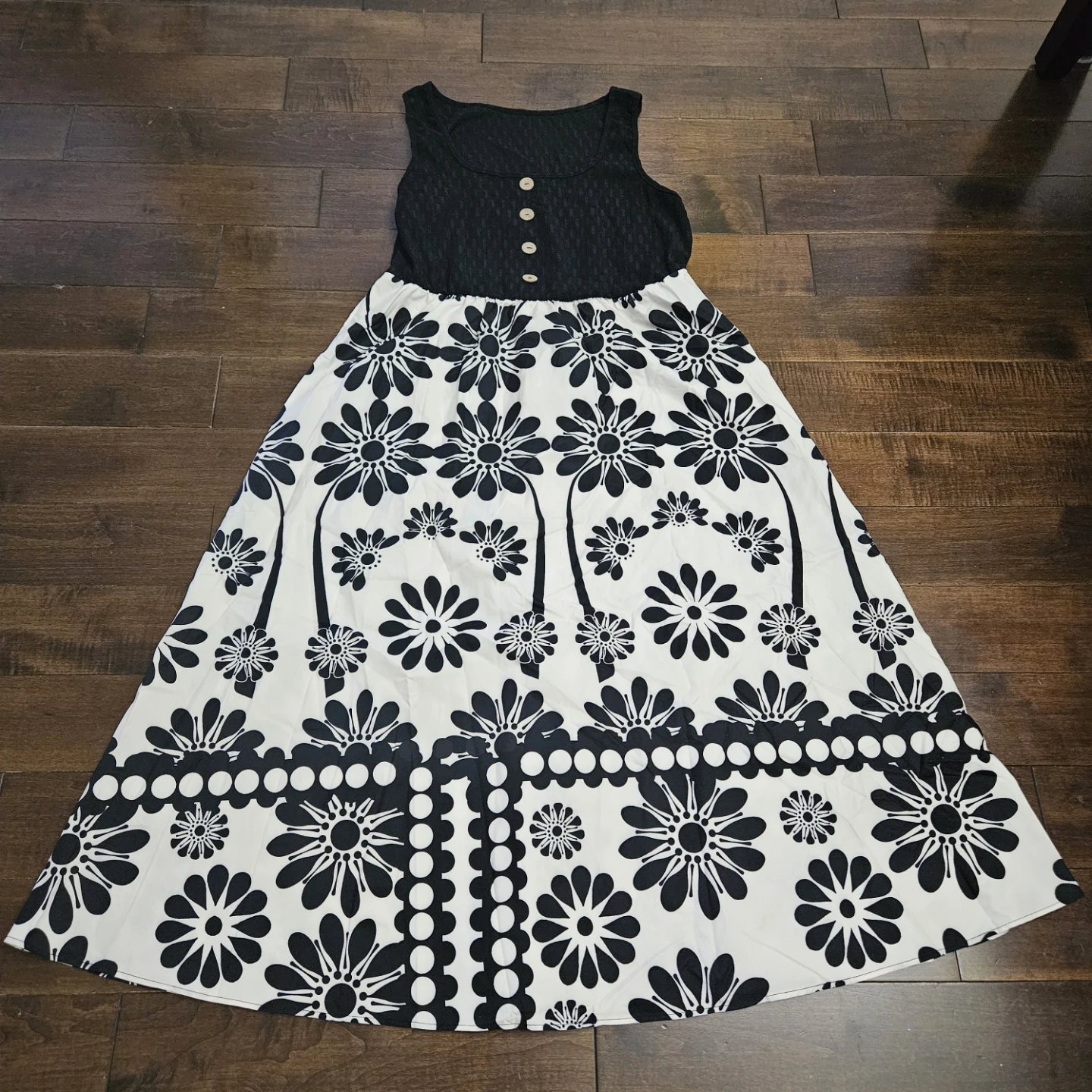 Brand new Women's Black and White Floral Maxi Dress