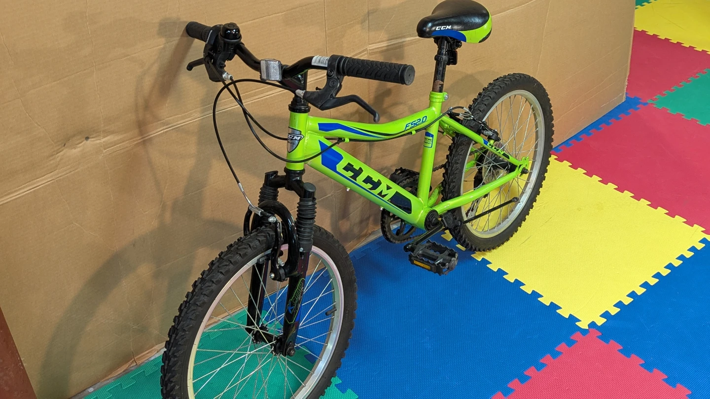 20" (sold by hobby-bike mechanic) CCM FS 2.0 Mtn Bike, 6 speed - photo 3