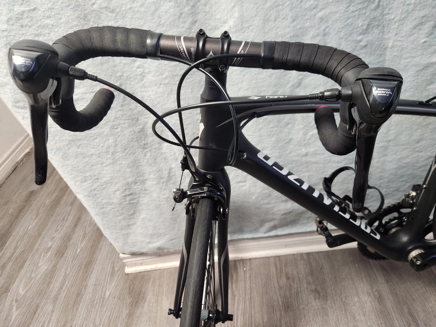 MINT Specialized Ruby Carbon Road Bike (48cm - Small) - photo 2