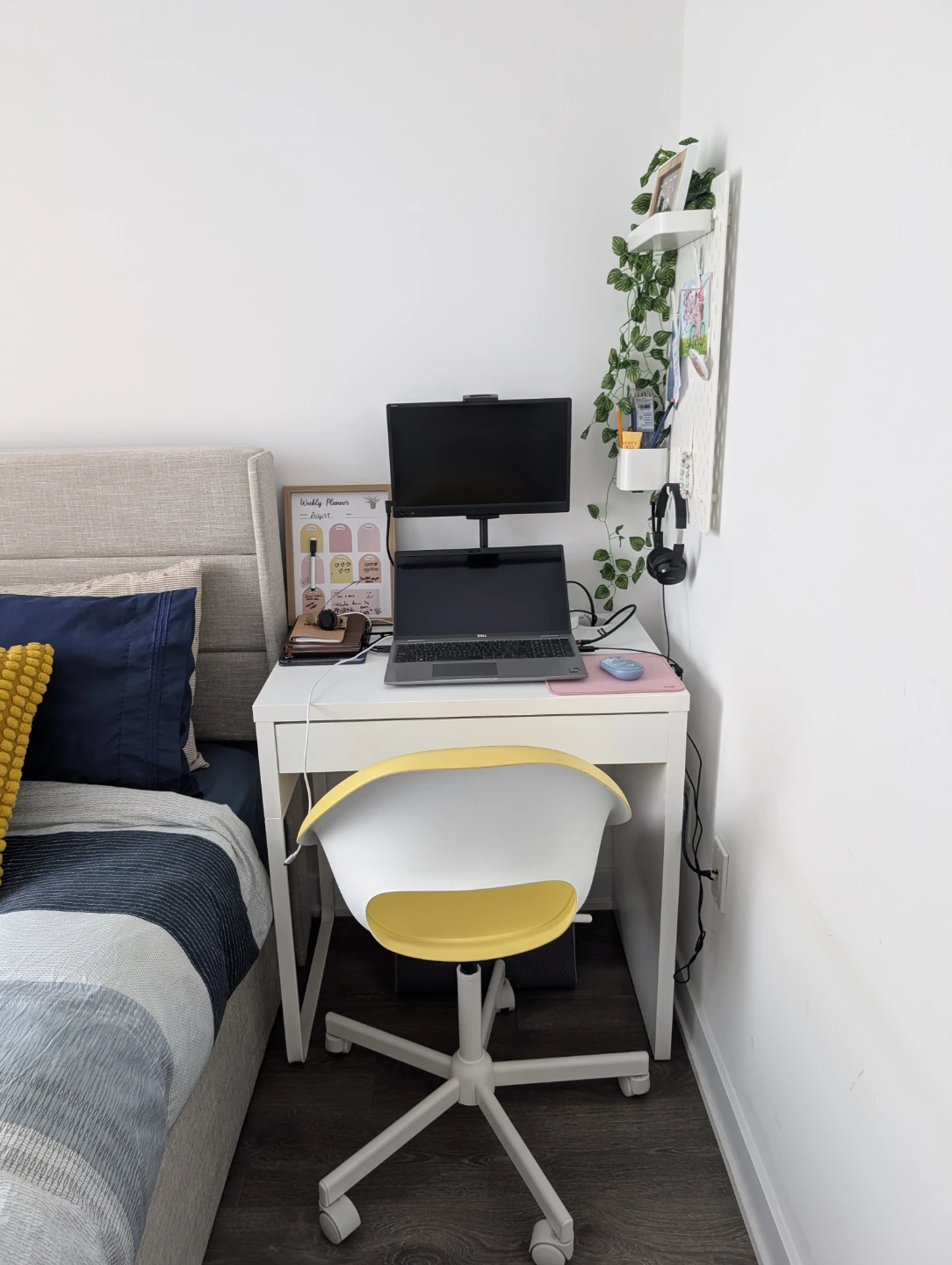 IKEA ELDBERGET Yellow Swivel Chair – Discontinued Colour - photo 3