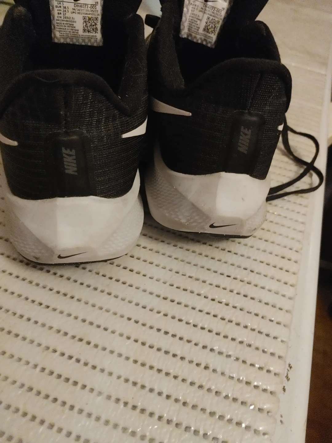 Nike Air Zoom Pegasus 39 Black Running Shoes - photo 2