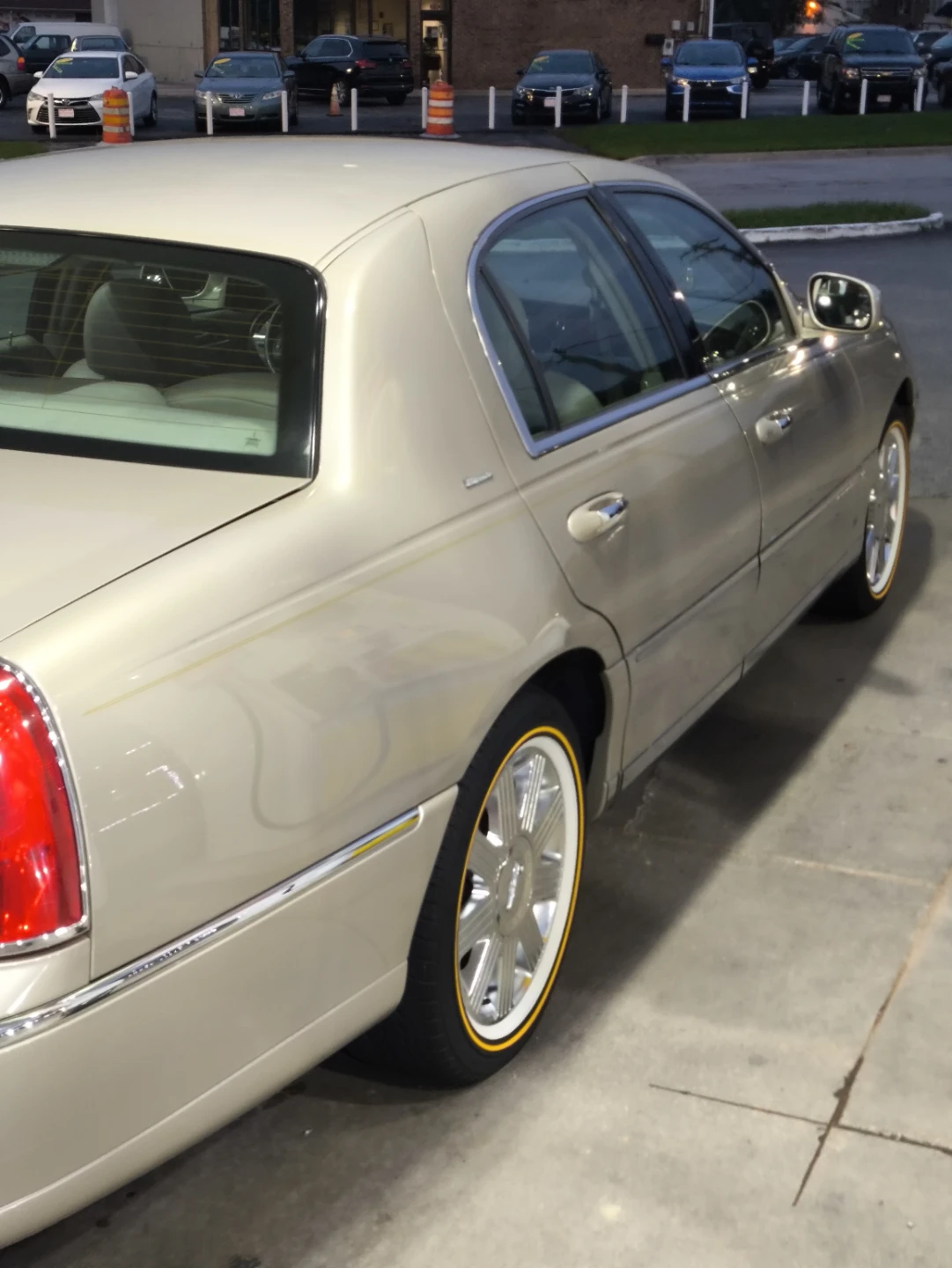 2004 Lincoln Town car - photo 4
