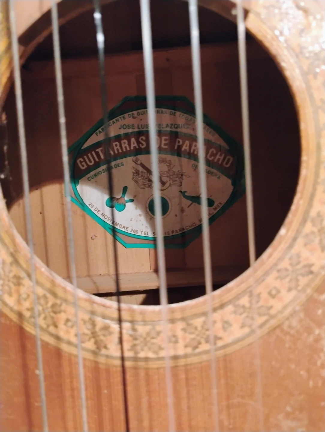 Paracho Acoustic Guitar Vintage - photo 3
