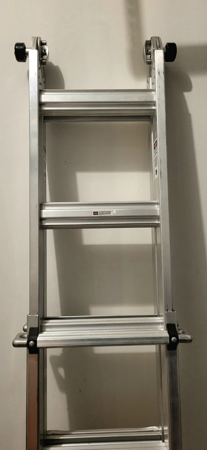 Mastercraft Multi-Position Aluminum Ladder – Like New – 250 lb