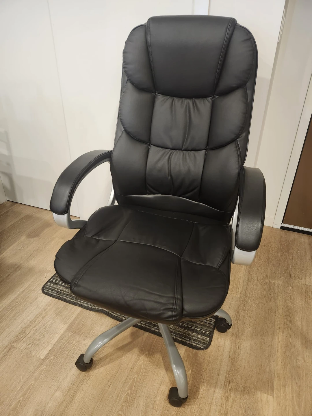 Black Faux Leather Office Chair - photo 3