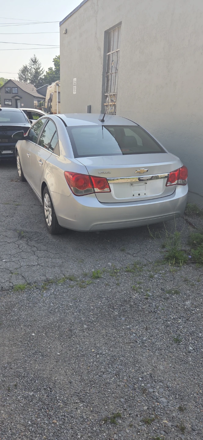 Silver Chevrolet Cruze Sedan - photo 3