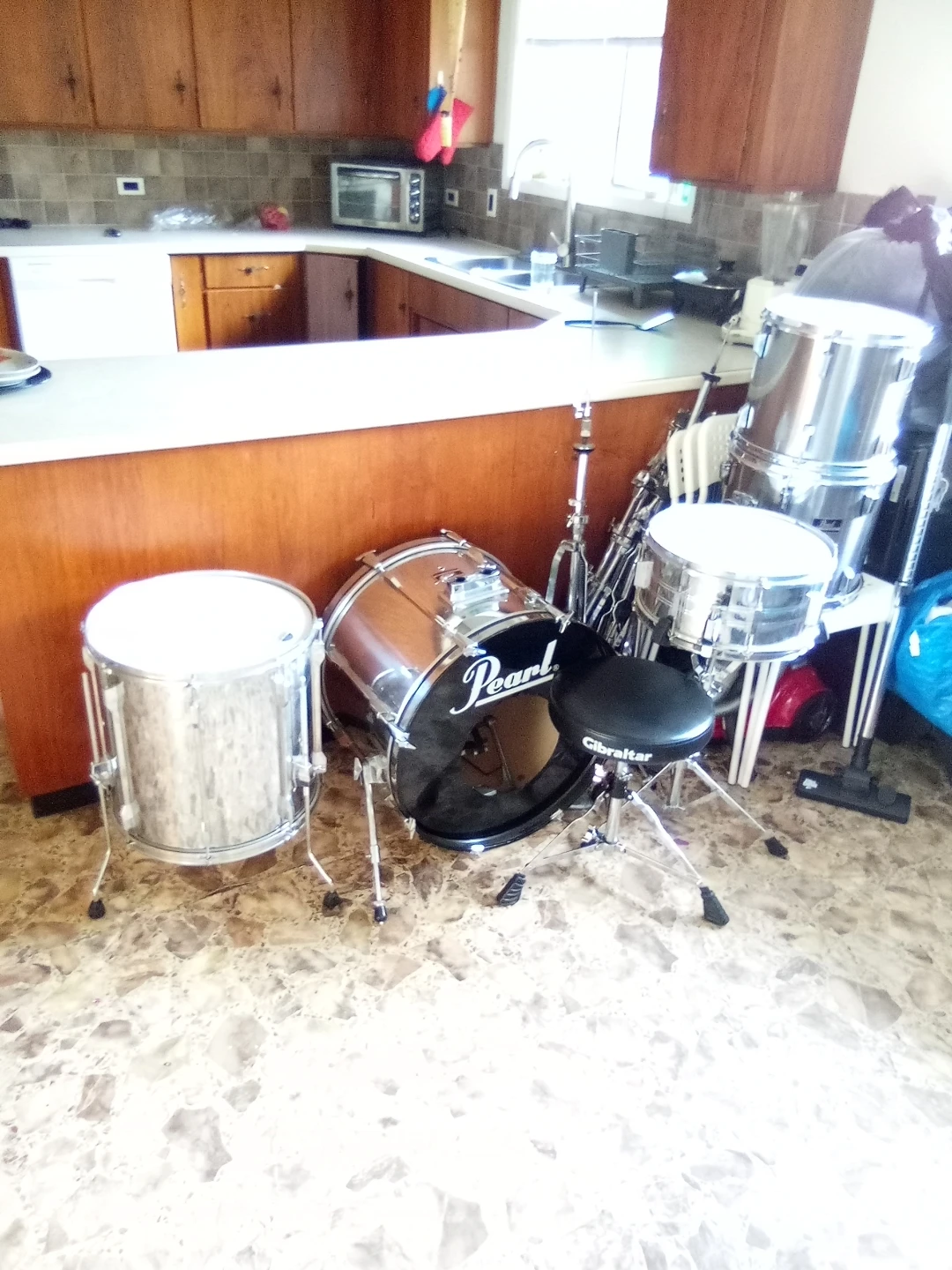 Pearl Drum Kit with Gibraltar Throne - photo 2