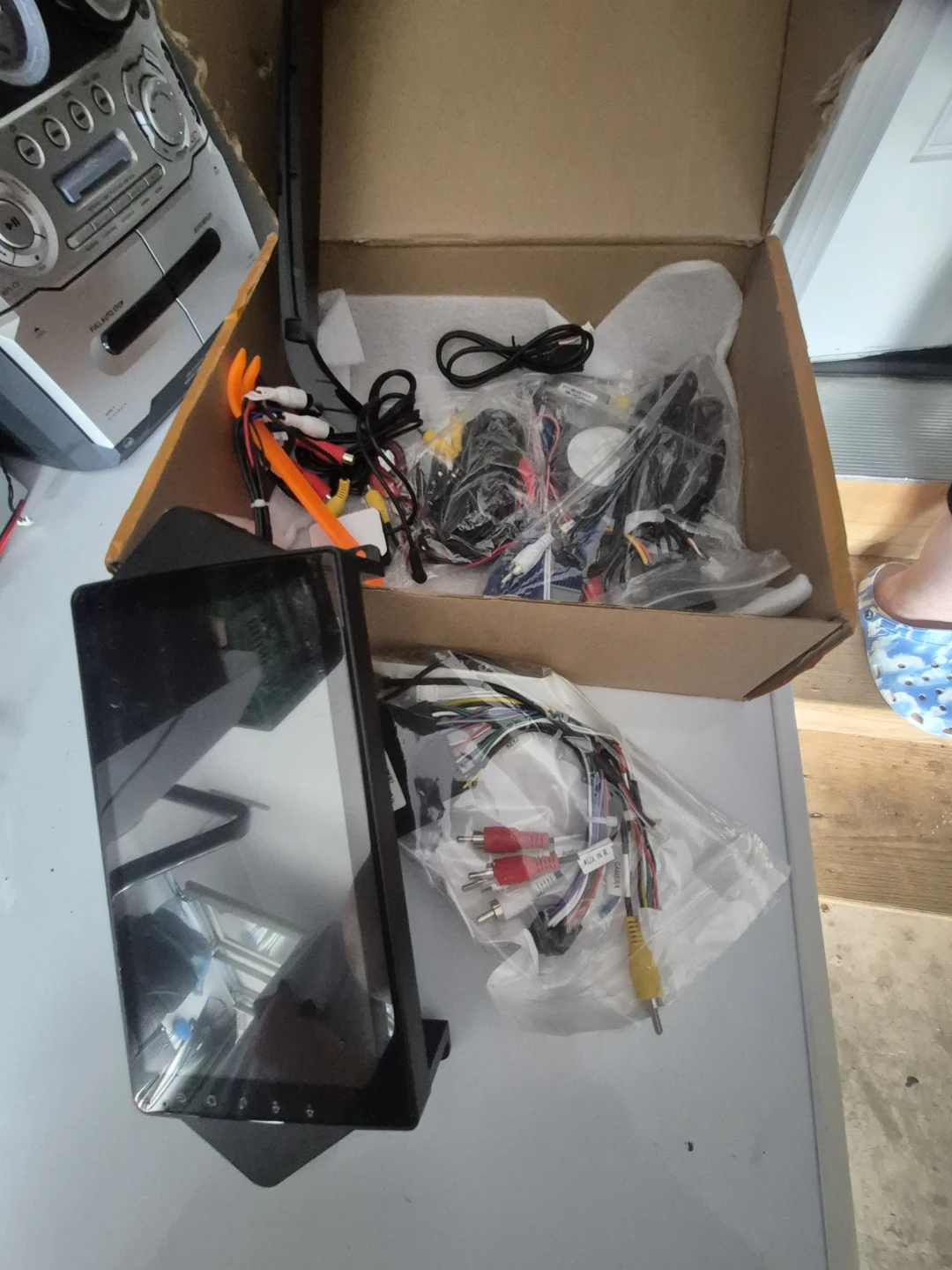 Car Stereo with Screen and Accessories - photo 2