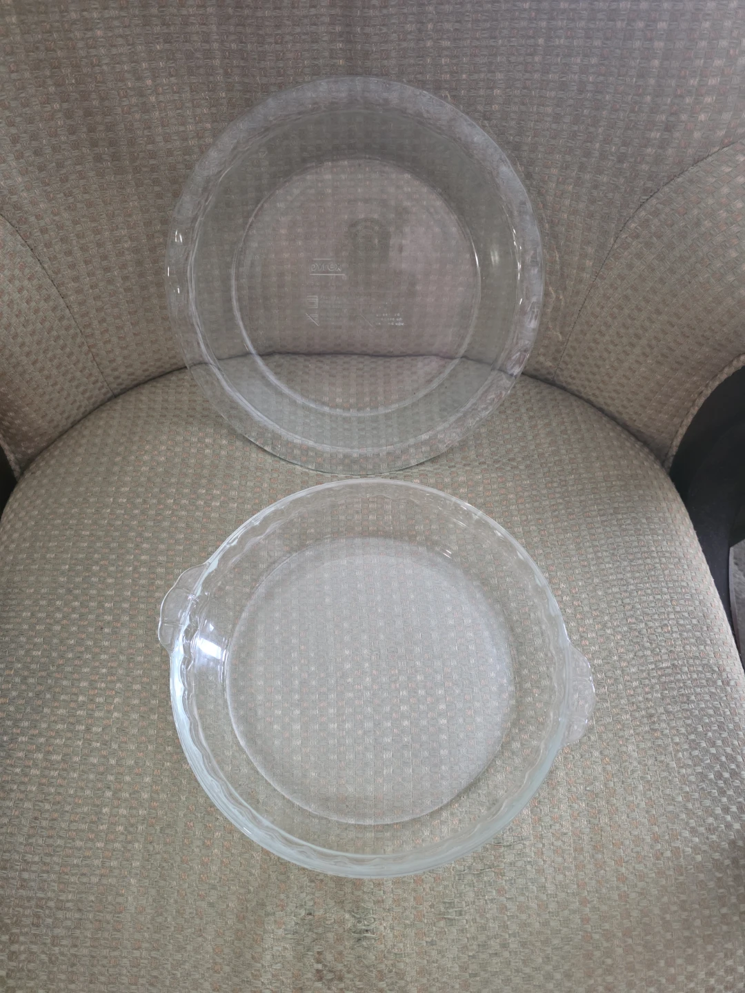 Pyrex Glass Pie Plates