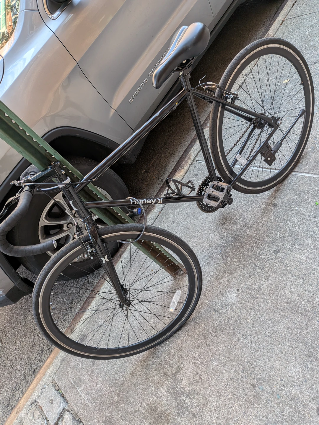 Hurley Black Road Bike - photo 2