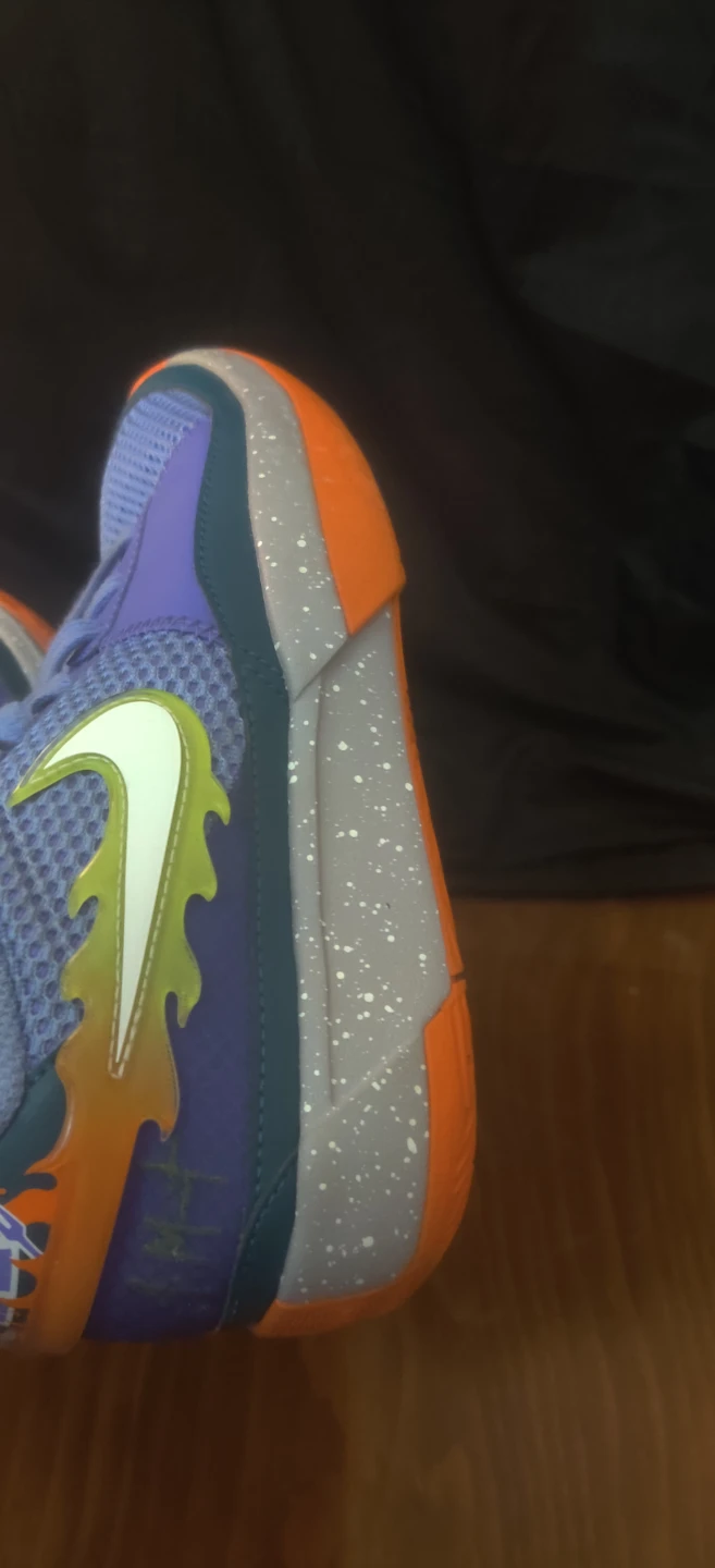 Nike Freak 1 Basketball Shoes size 4. Insoles are missing - photo 2