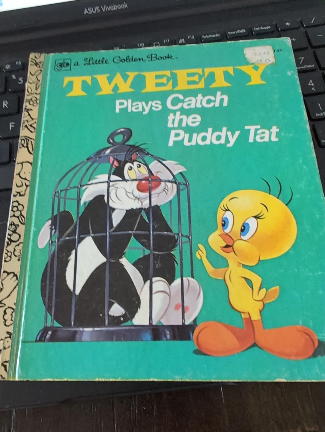 Little Golden Book: Tweety Plays Catch the Puddy Tat
