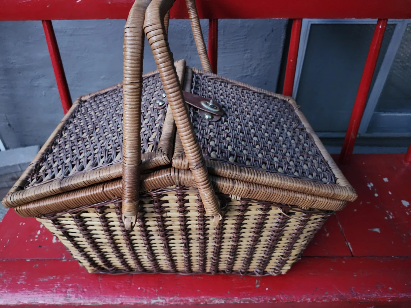 Vintage Wicker Picnic Basket