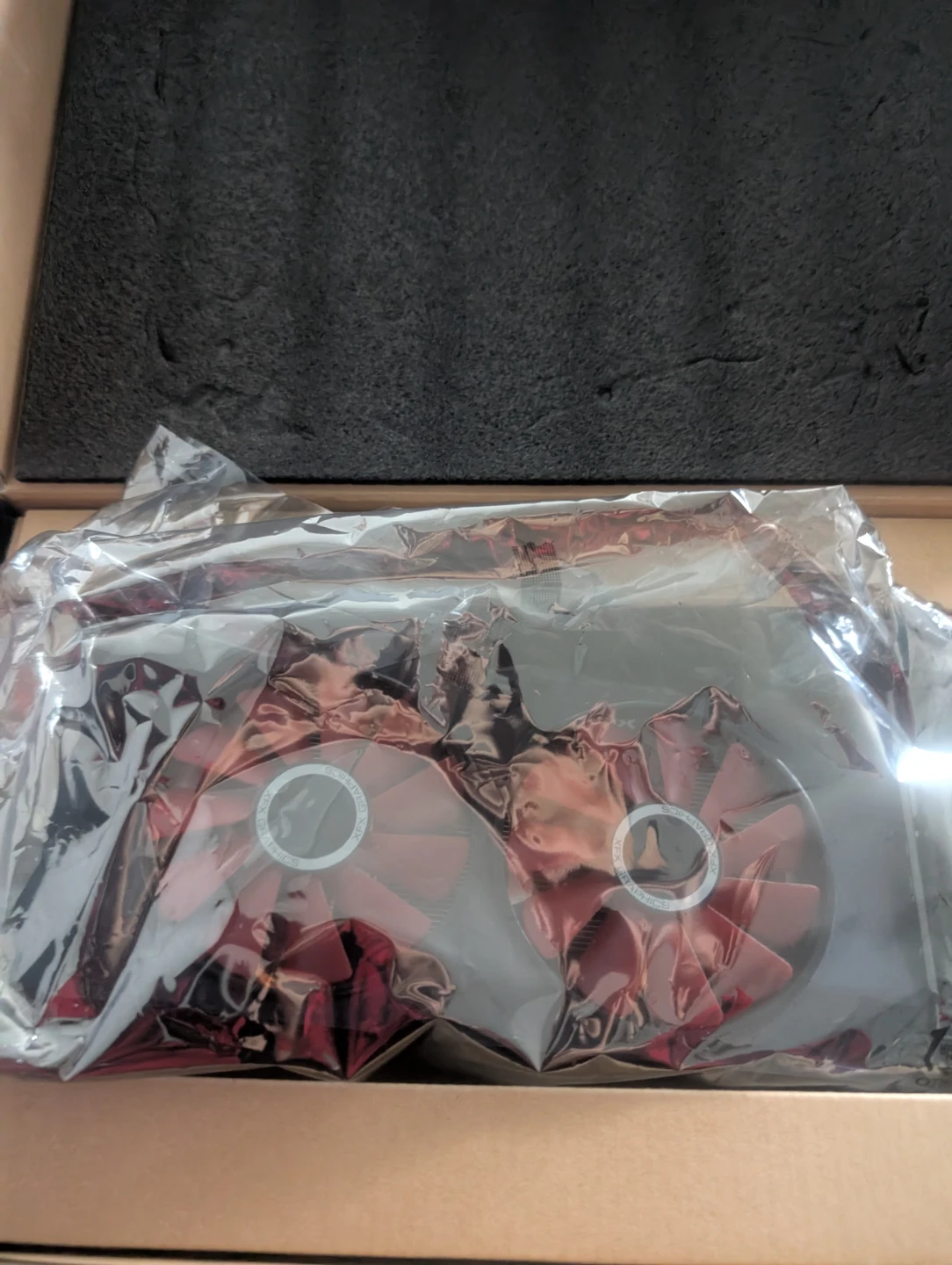 Radeon RX 570 Graphics Card with Dual Red Fans - photo 2