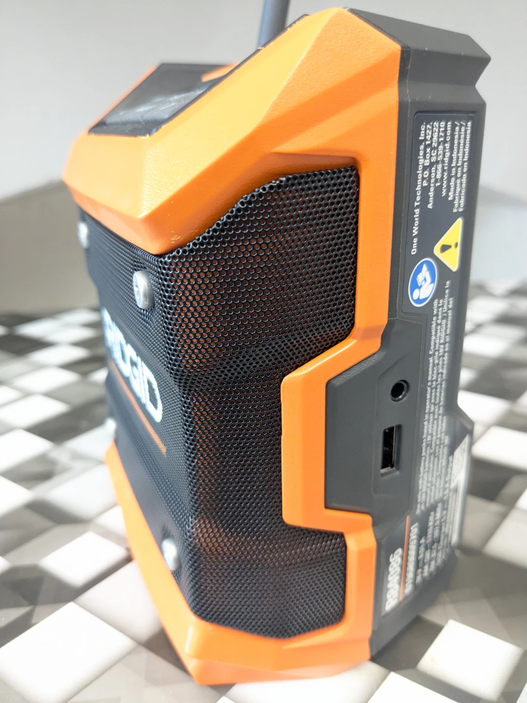 18V Ridgid Cordless Bluetooth Portable Radio Speaker - photo 3