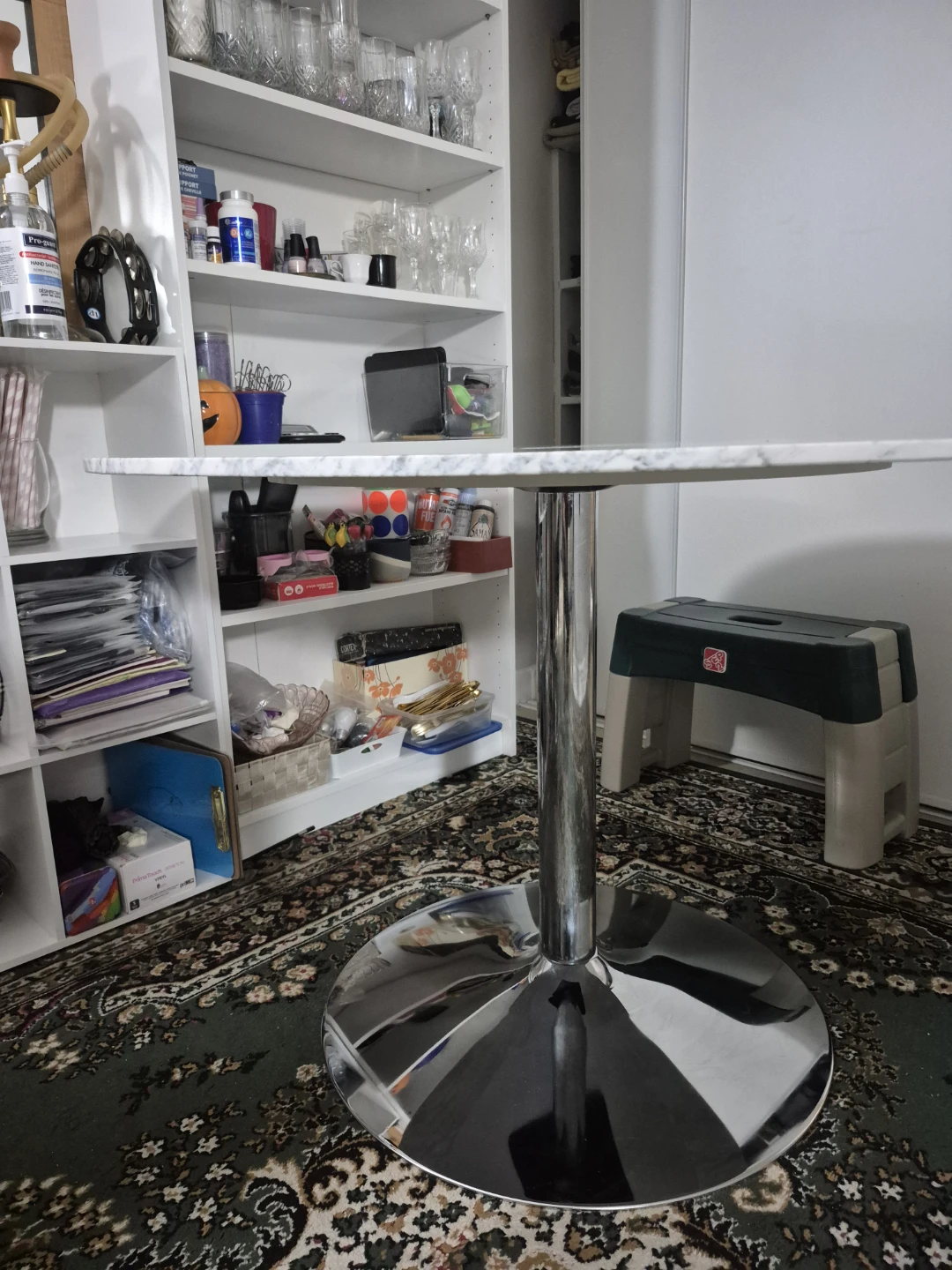 Round Marble Top Pedestal Dining Table - photo 2