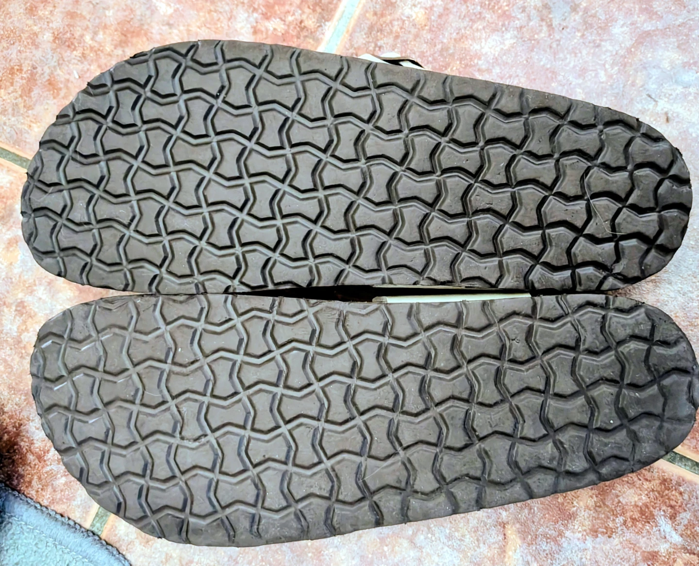 Cushionair Leah Thong Woman's Sandles. Size 12.5 - photo 3