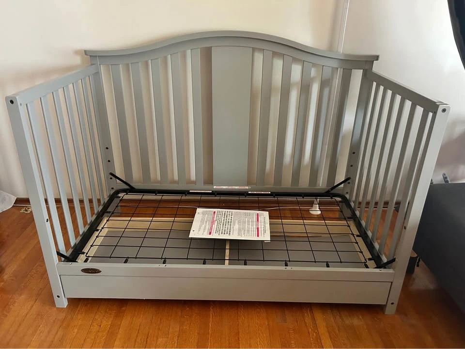 Graco Convertible Crib - Grey - photo 4