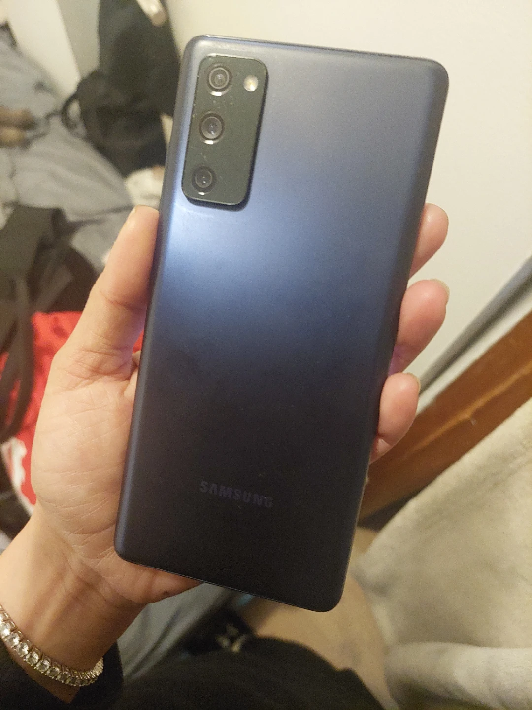 Samsung Galaxy s20 FE - photo 2
