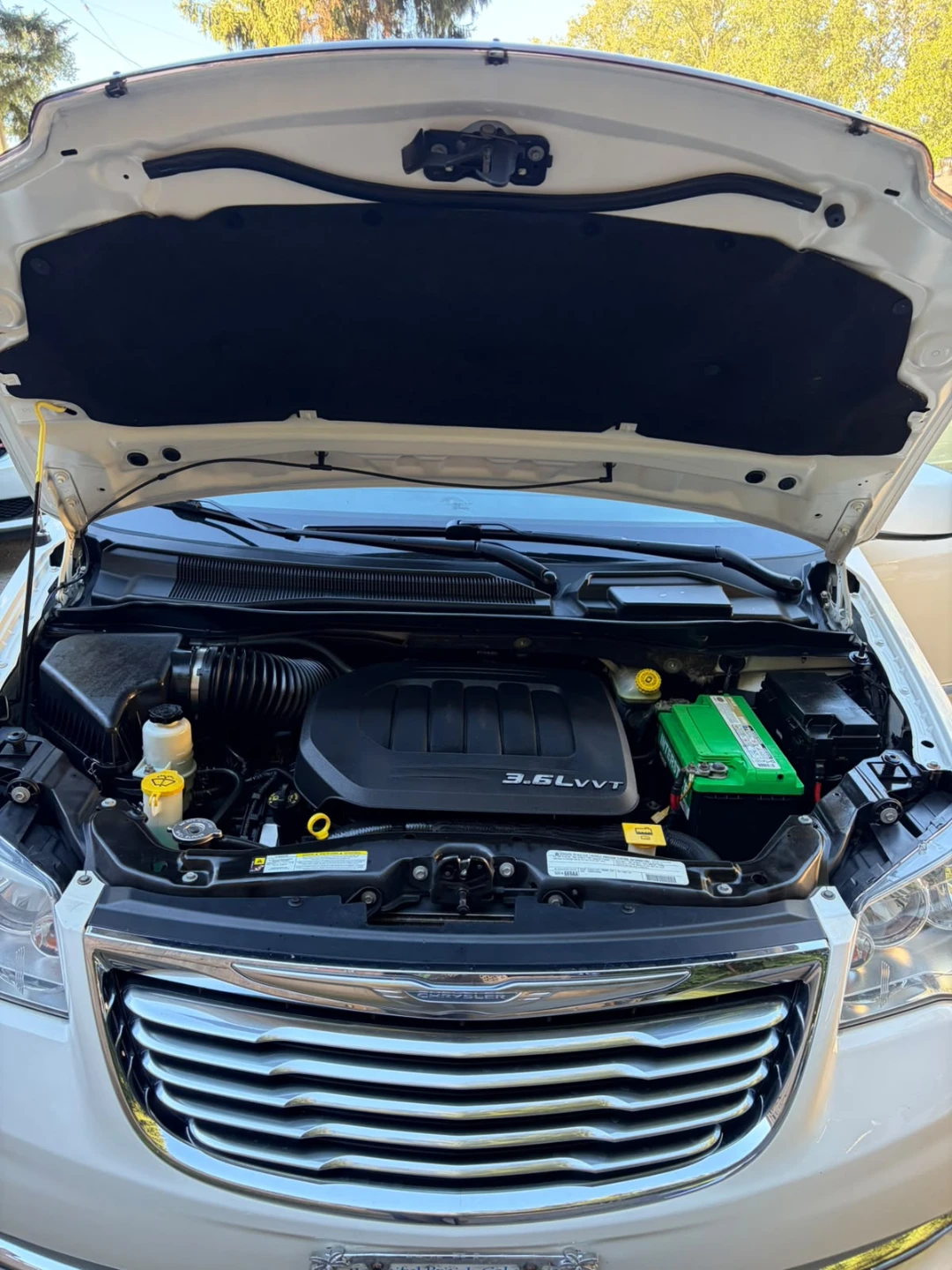 2012 chrysler town and country - photo 4