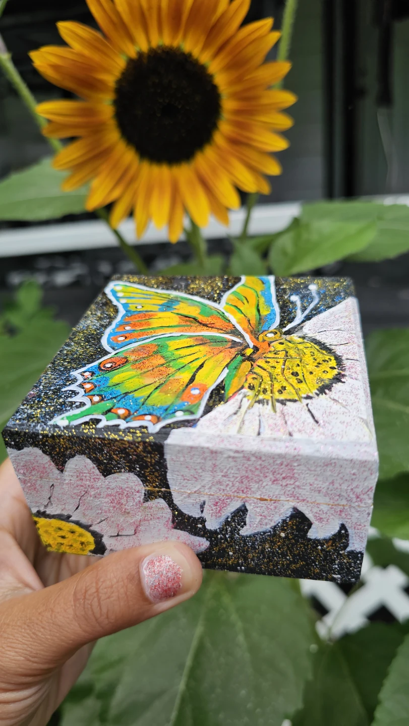 Hand-painted acrylic wooden butterfly  box - photo 2