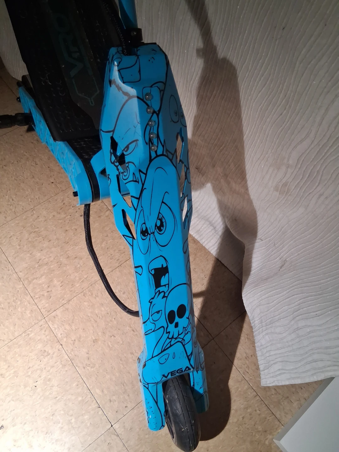 Blue Viro Electric Scooter Plus bike (Needs The Charger) - photo 3