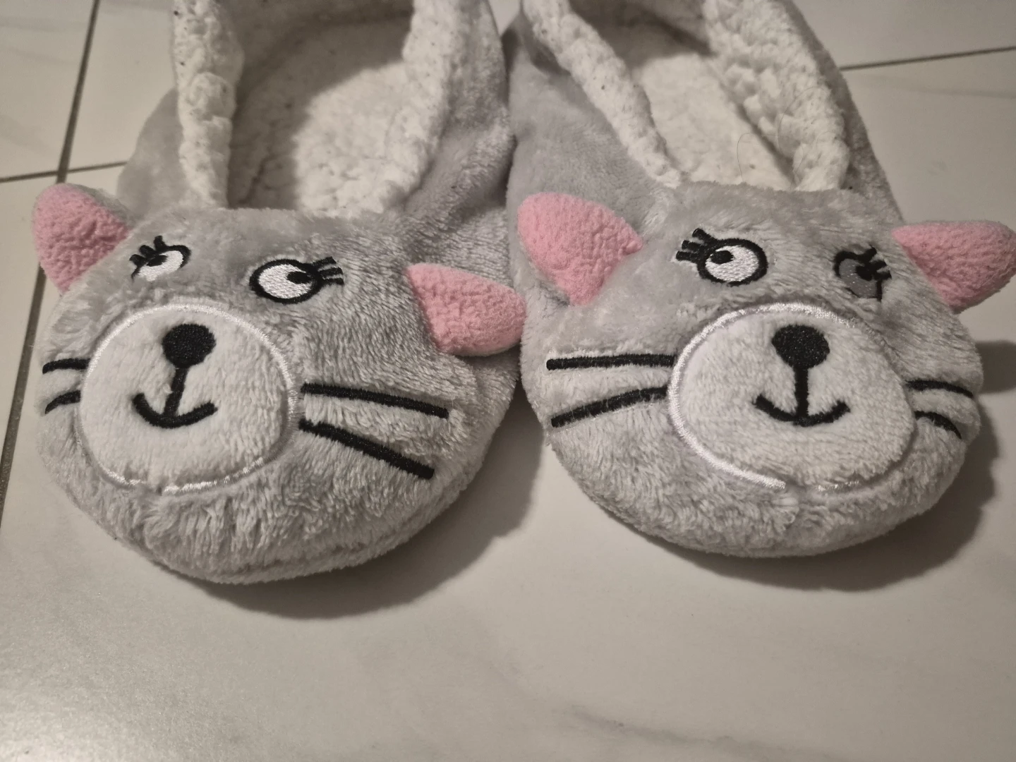 Grey Cat Plush Slippers - photo 2