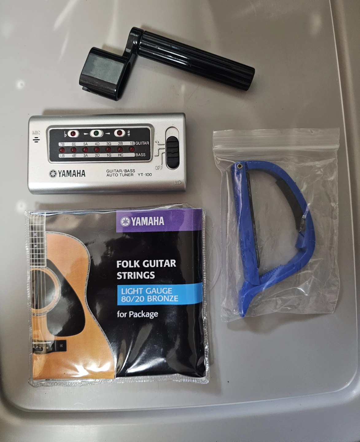 Yamaha YT-100 Guitar Auto Tuner & Folk Guitar Strings Package