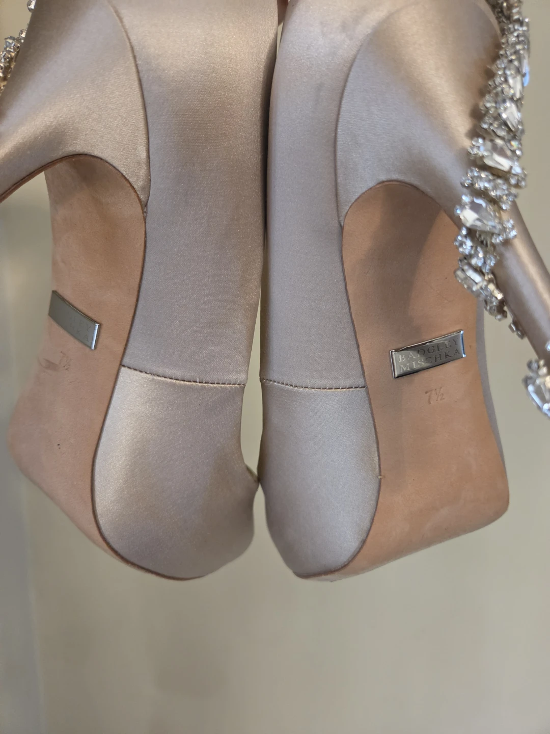 Badgley Mischka Beige Embellished Peep Toe Heels - photo 3