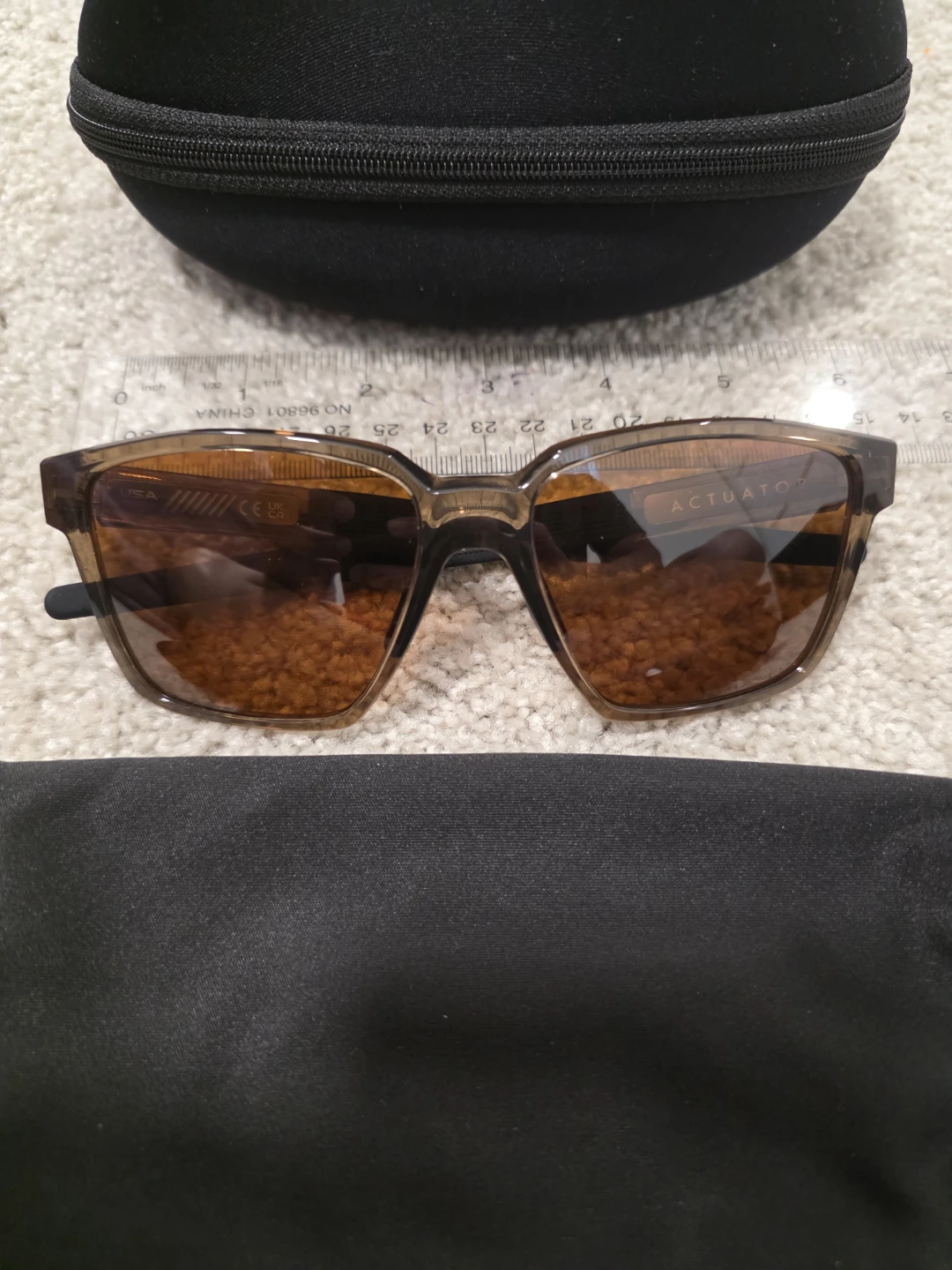 Oakley Actuator Sunglasses with Case - photo 2