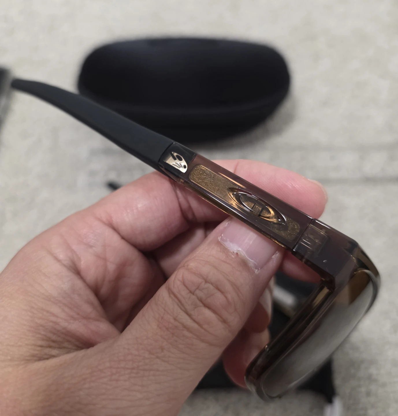 Oakley Actuator Sunglasses with Case - photo 4