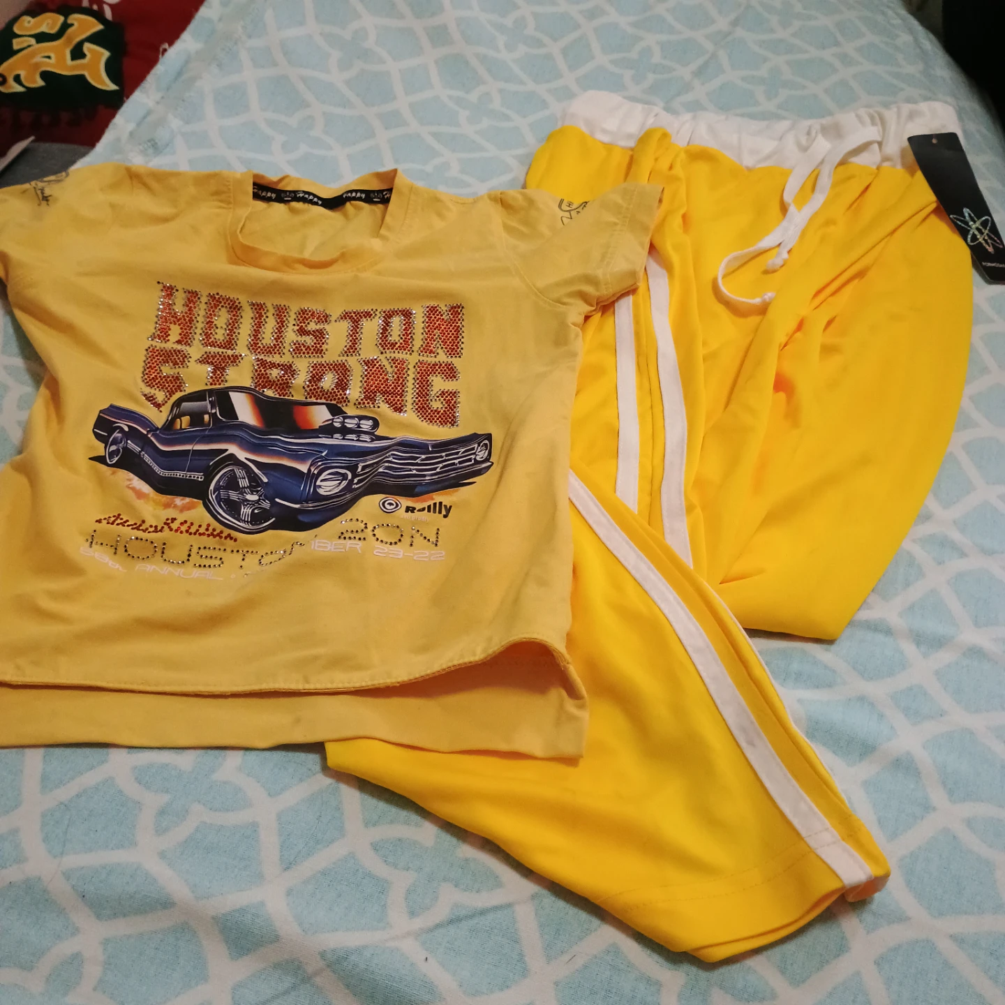 Yellow t-shirt and pants