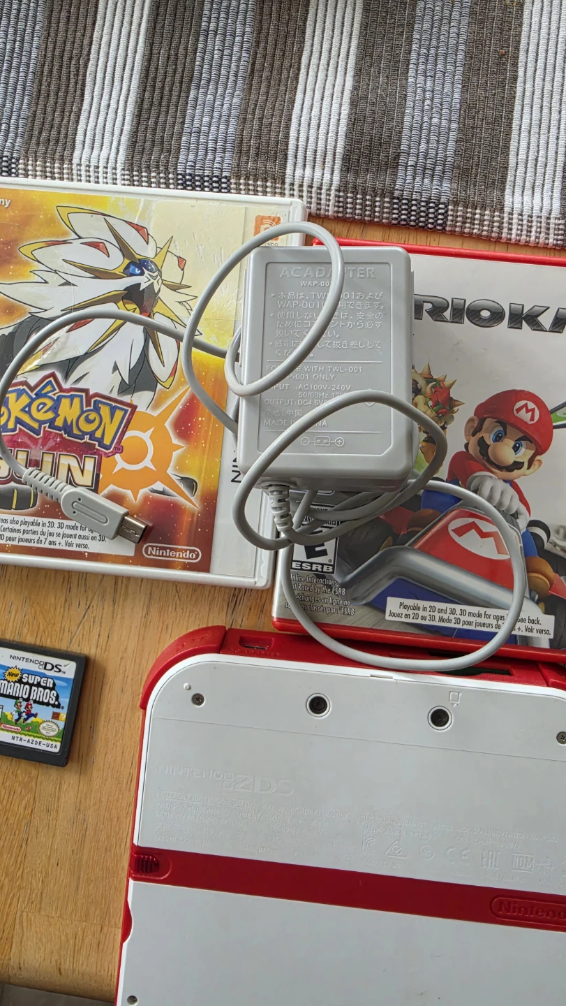 Nintendo 2DS White & Red  + 5 games - photo 4