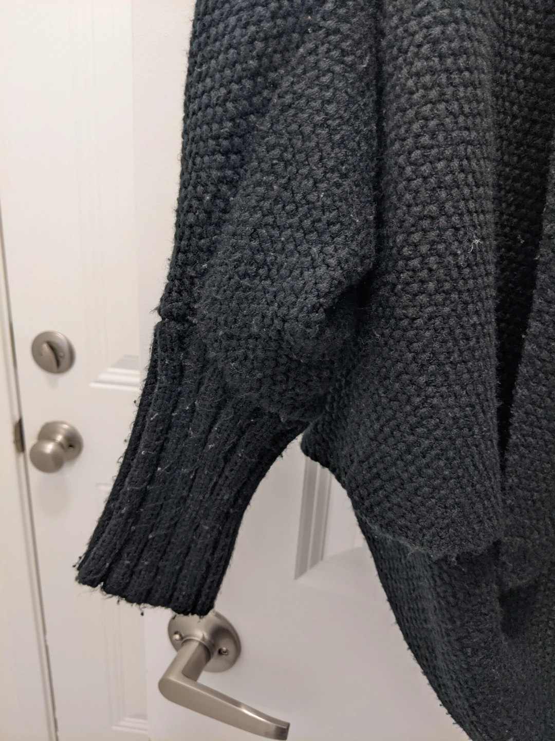BCBGMAXAZRIA Black Popcorn Knit Cocoon Cardigan - photo 5