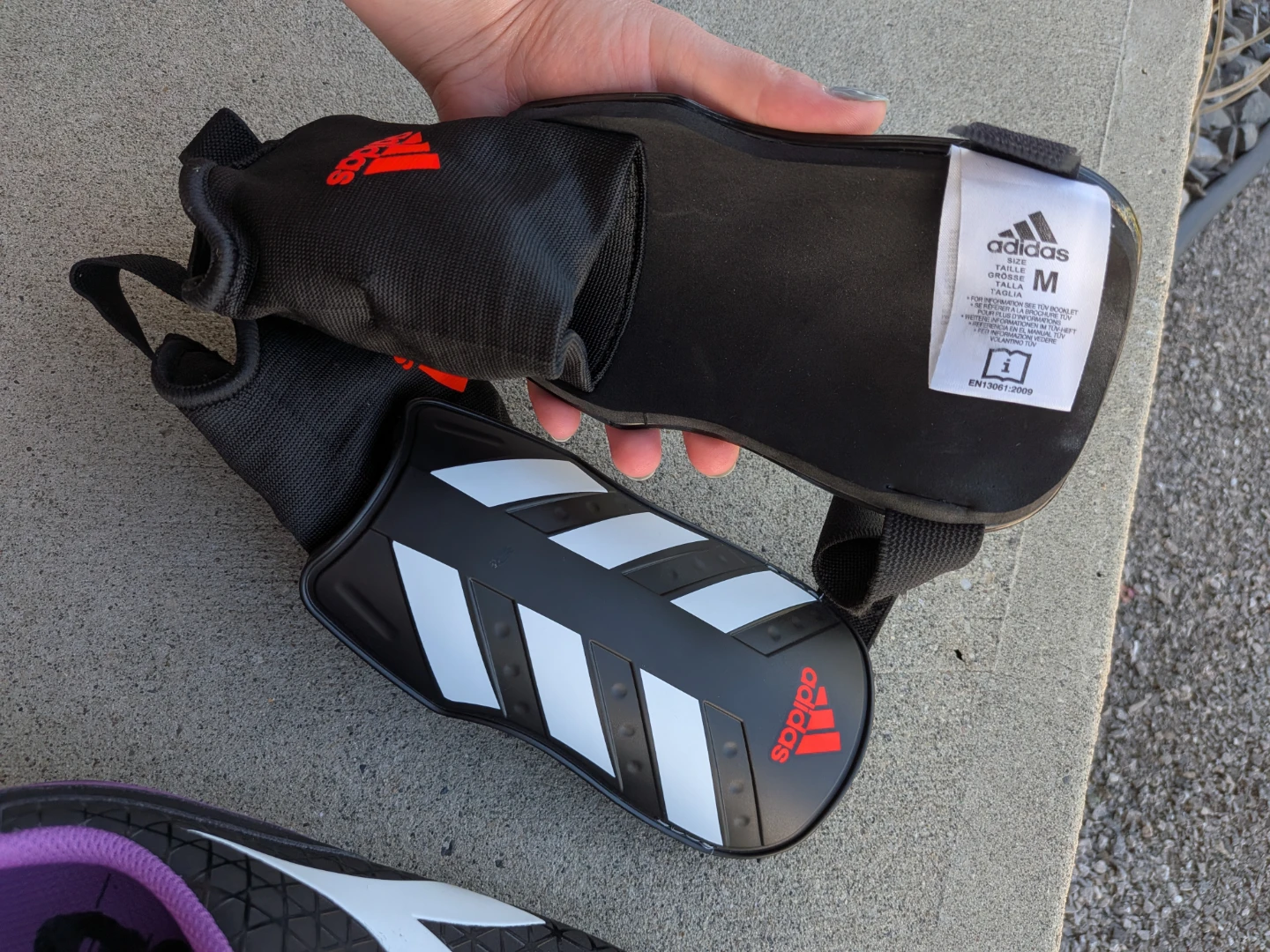 Diadora Women's Soccer Shoes & Adidas Soccer Shin Guards - photo 4