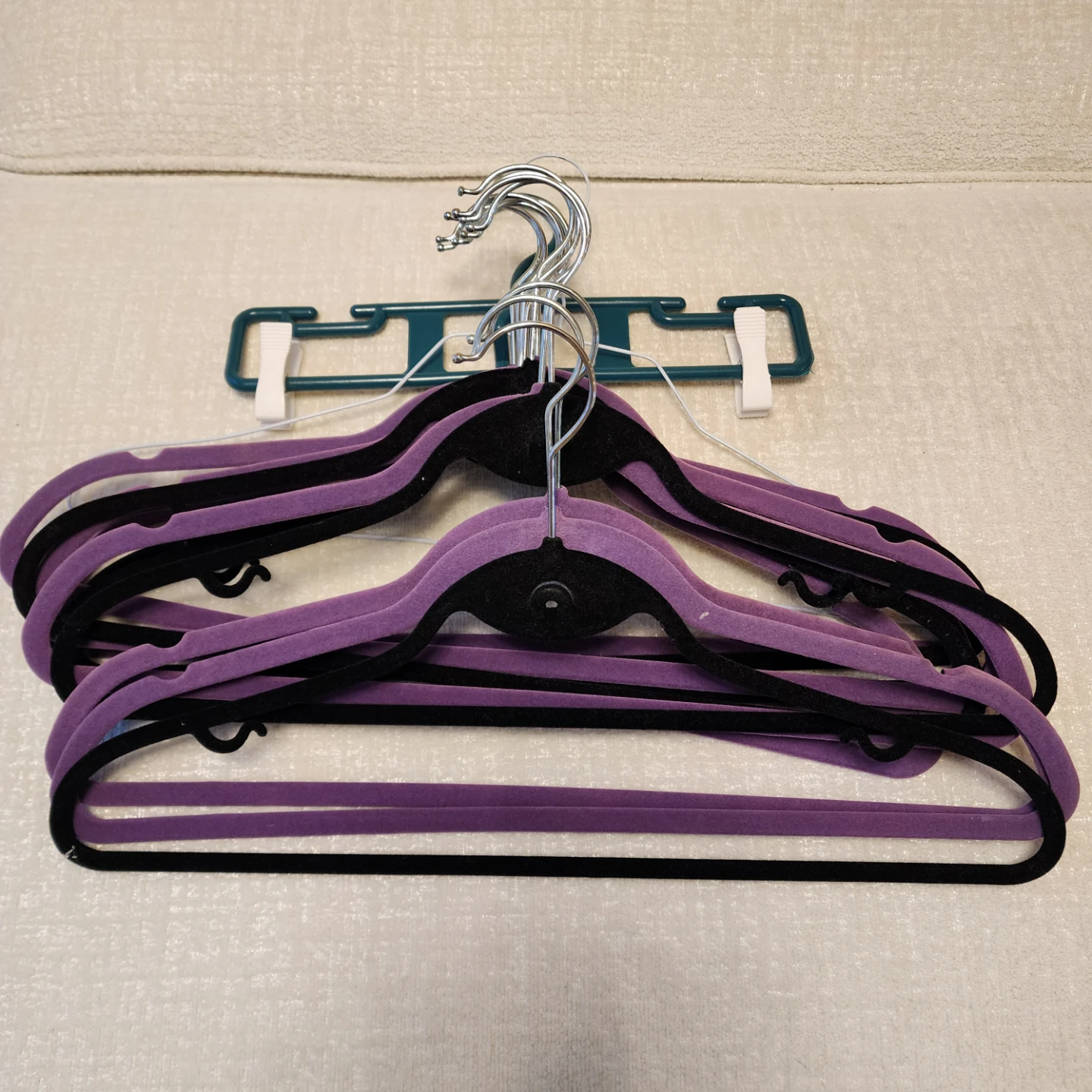 Velvet Hangers (Set of 10)
