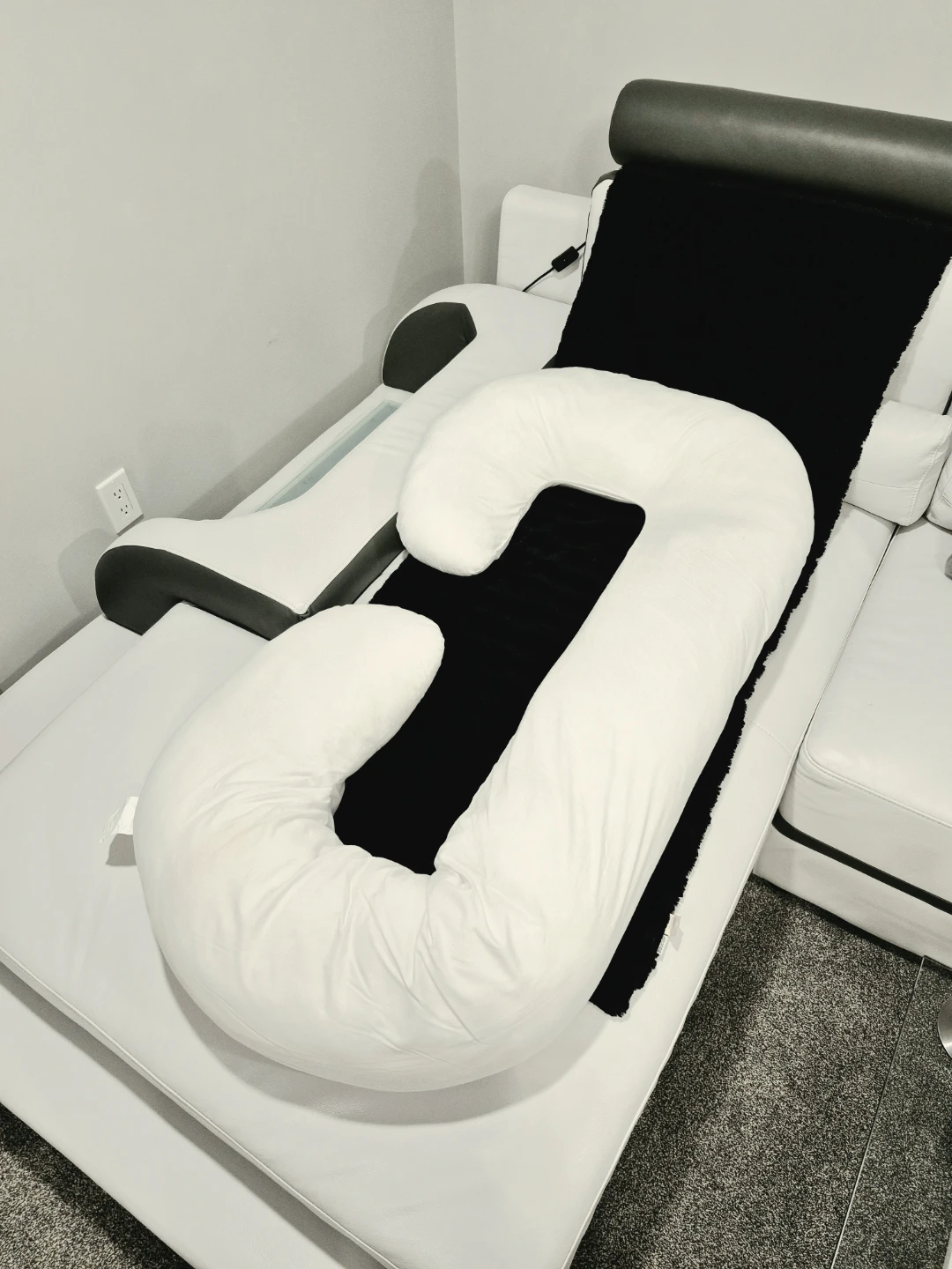 Leachco Snoogle Original Pregnancy Pillow - photo 2