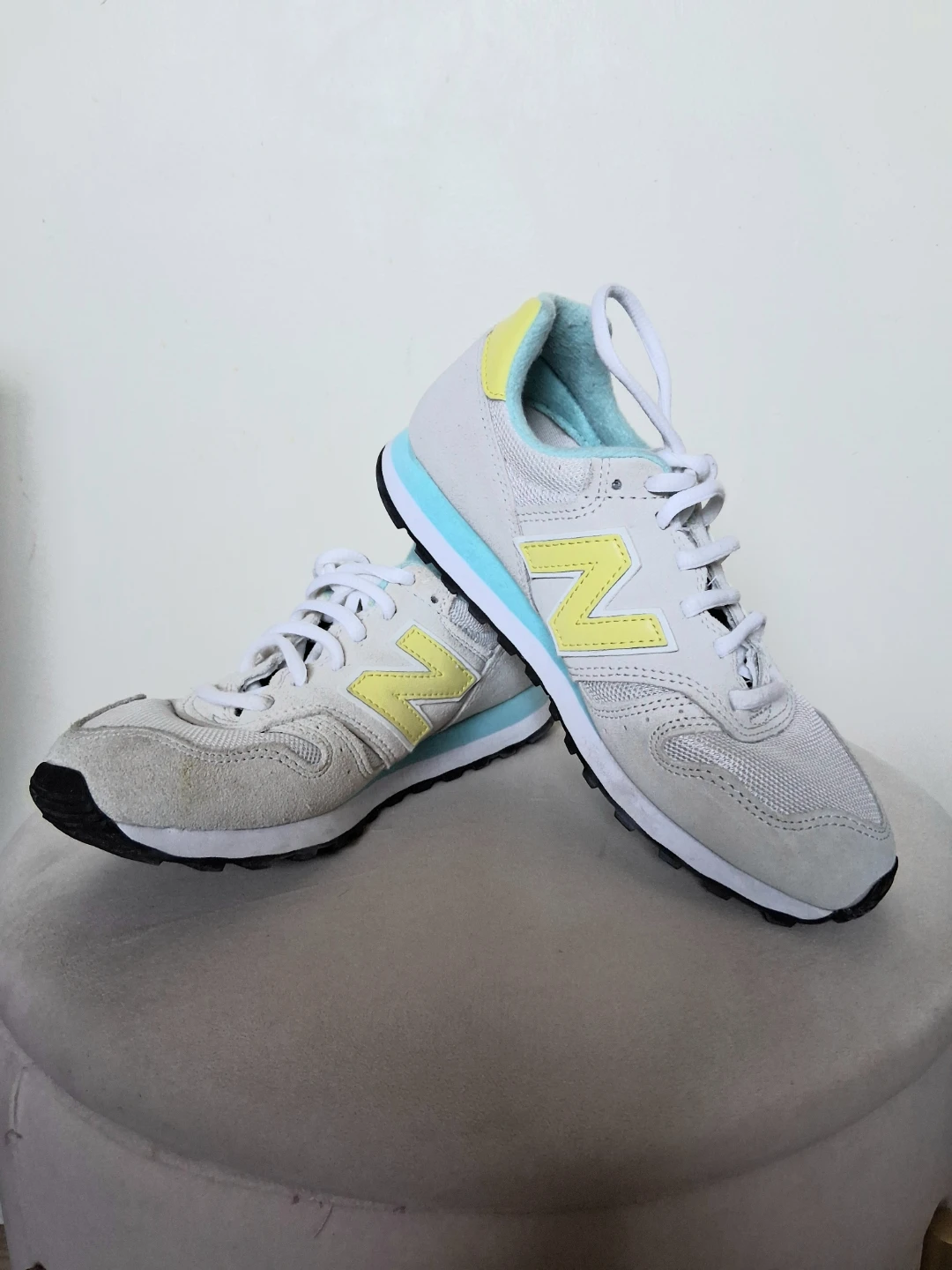 New Balance 373 Women's gray Sneakers