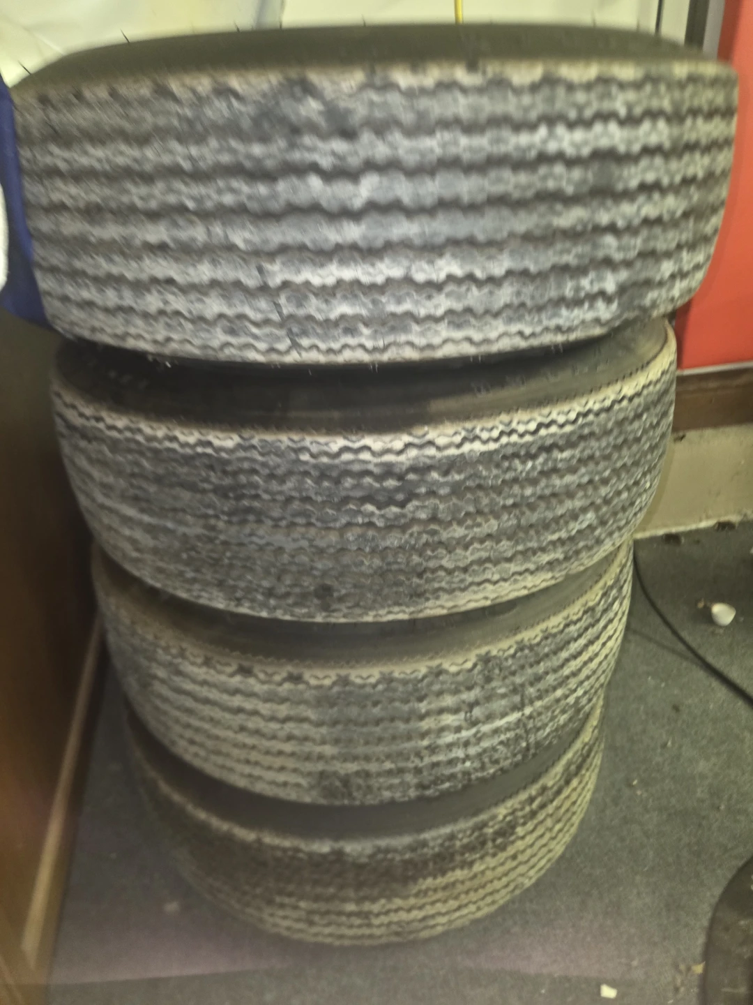 4 Whitewall Tires on Black Rims - photo 3