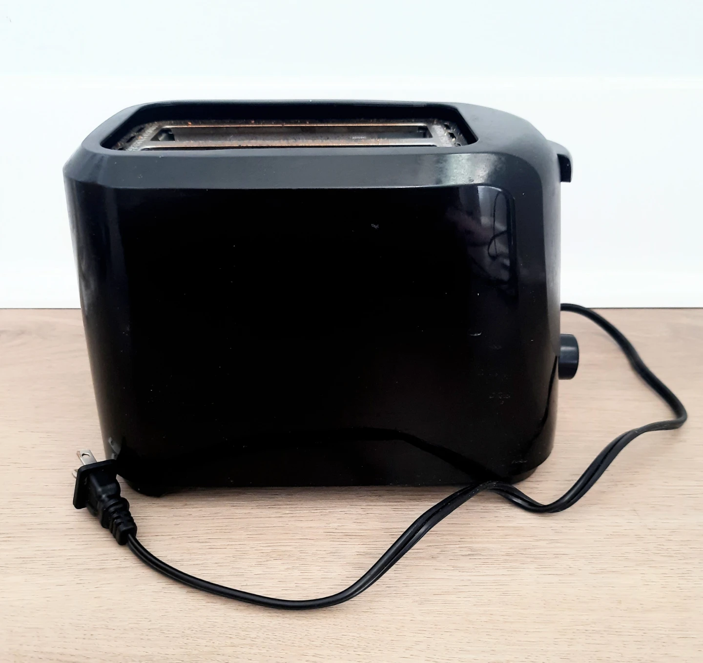Black 2-Slice Toaster - photo 2
