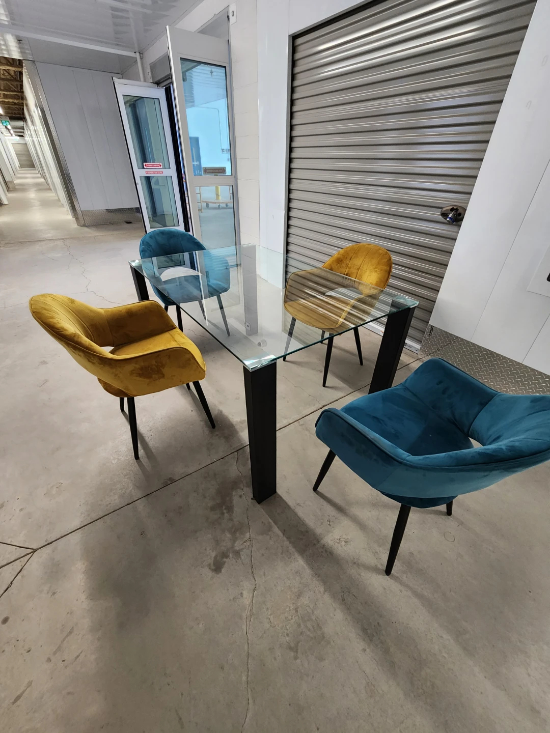 🇨🇦 Structube Dining table set with 4 chairs - photo 2