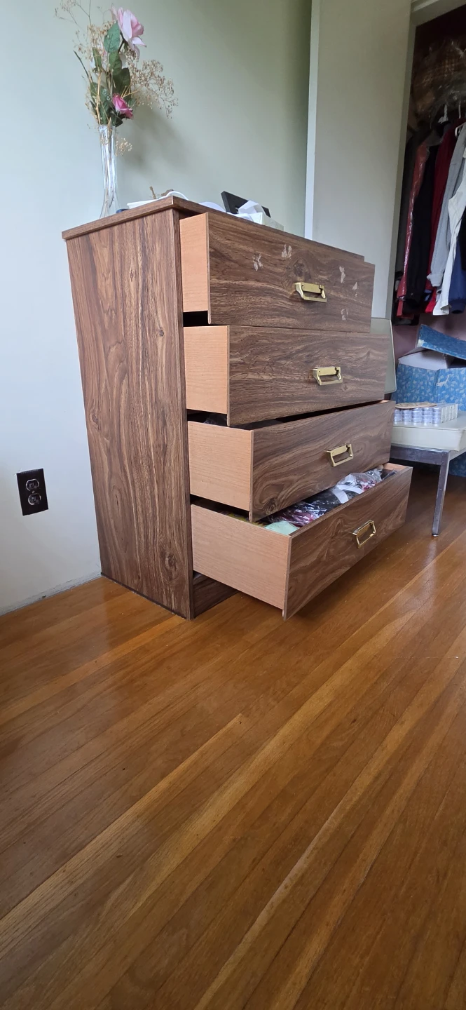 Brown bedroom dresser - photo 2