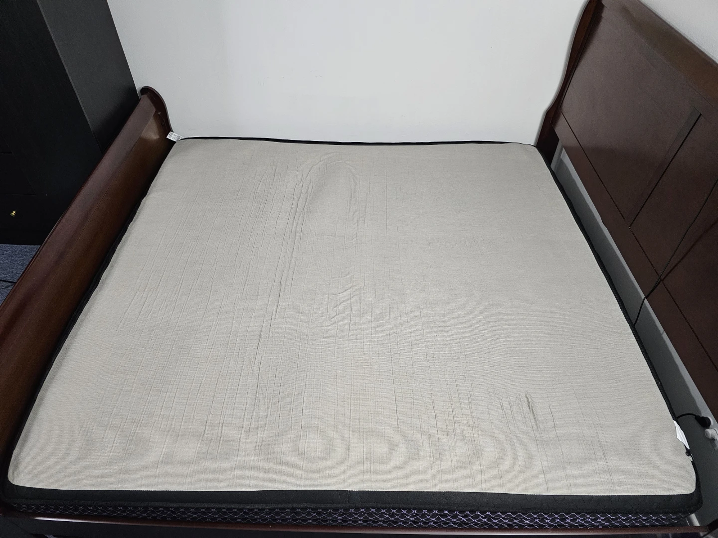 Ashley Sleep Essentials Plush King Mattress-Excellent Condition - photo 3