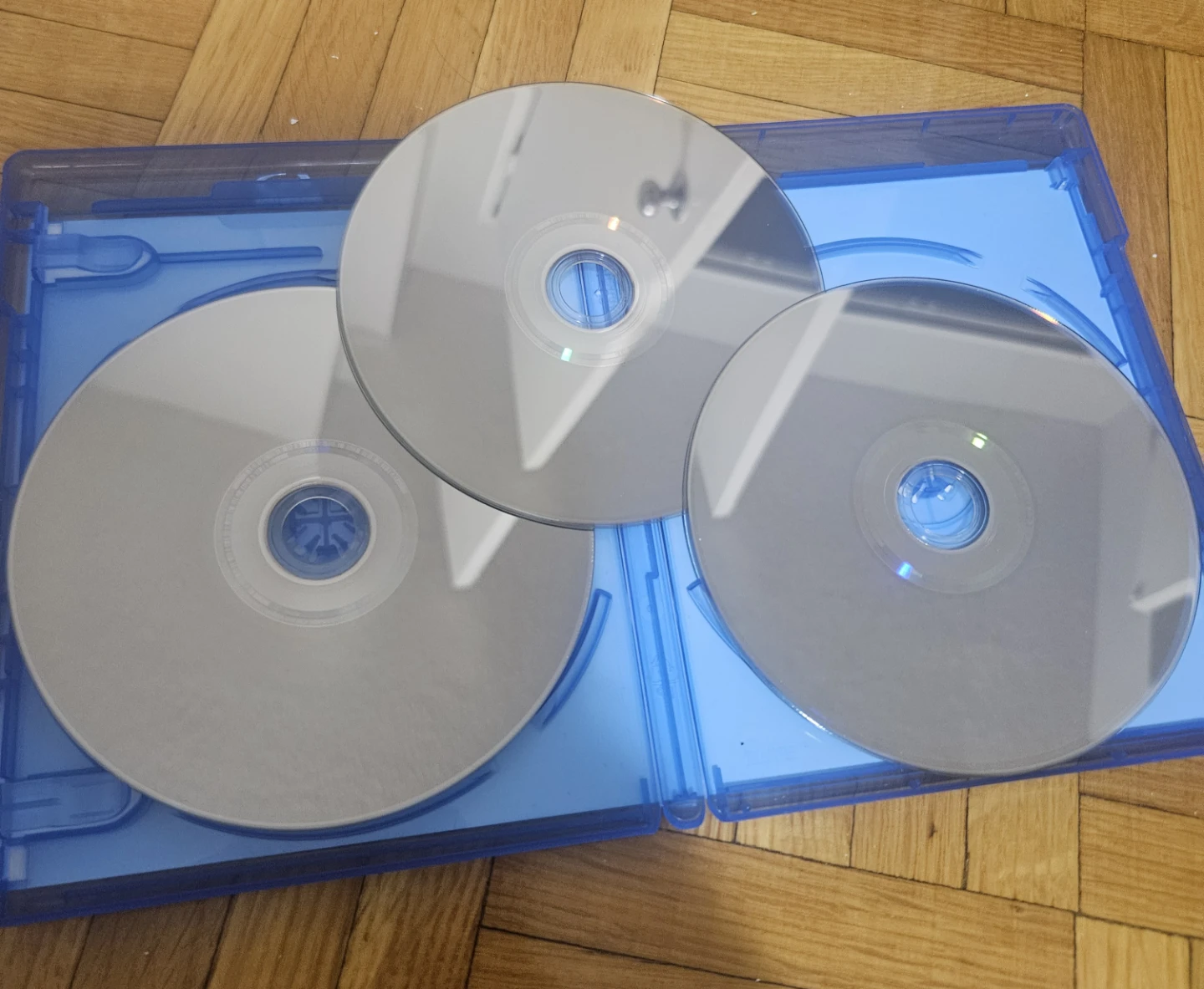 Severance Season 1 Blu-Ray Set - photo 5