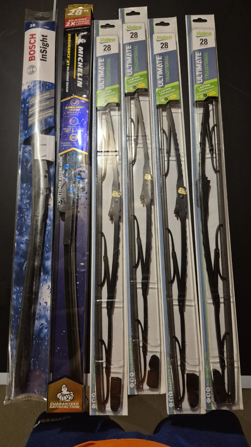5x 28" Bosch, Michelin, and Valeo Wipers