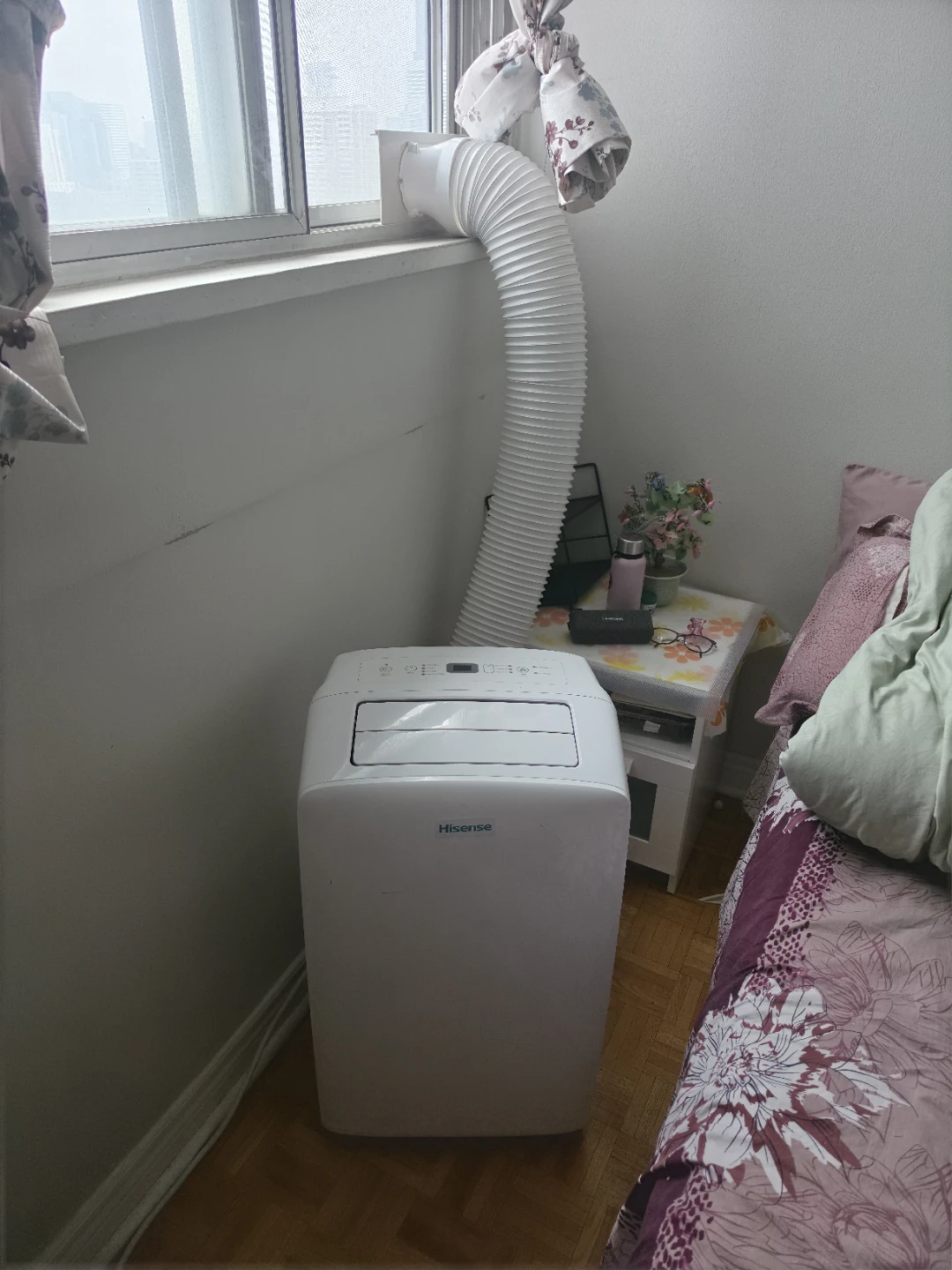 Hisense Portable Air Conditioner - photo 2