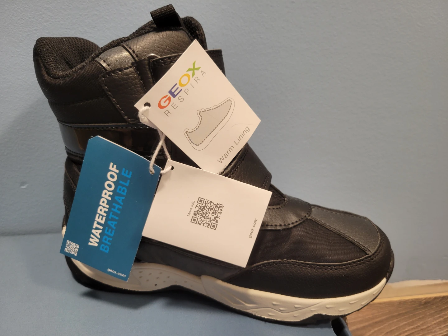 NEW Geox Kids Boots - Size 1 - photo 2